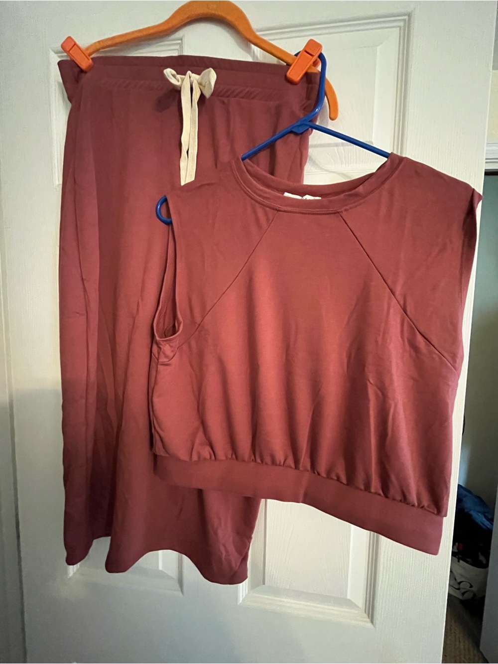 On trend Two piece skirt & top NWOT XL